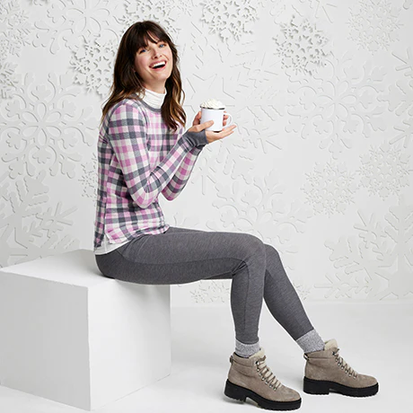 Fashion Clothing Store -Fashion Clothing Store DAY2 WINTER FEMALE A SHOT 13 HORIZONTAL 043